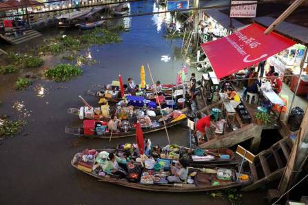 Floating markets  Amphawa Thailand.jpg